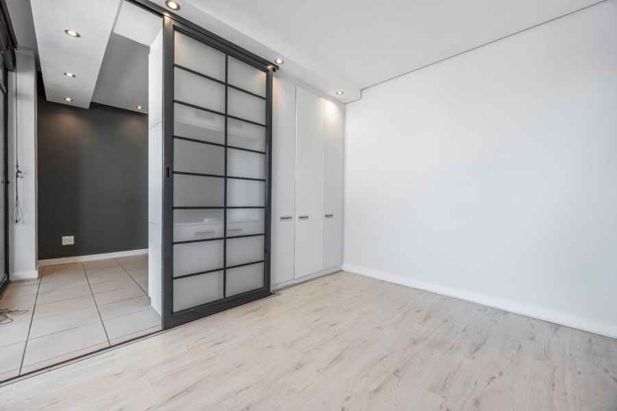1 Bedroom Property for Sale in Cape Town City Centre Western Cape